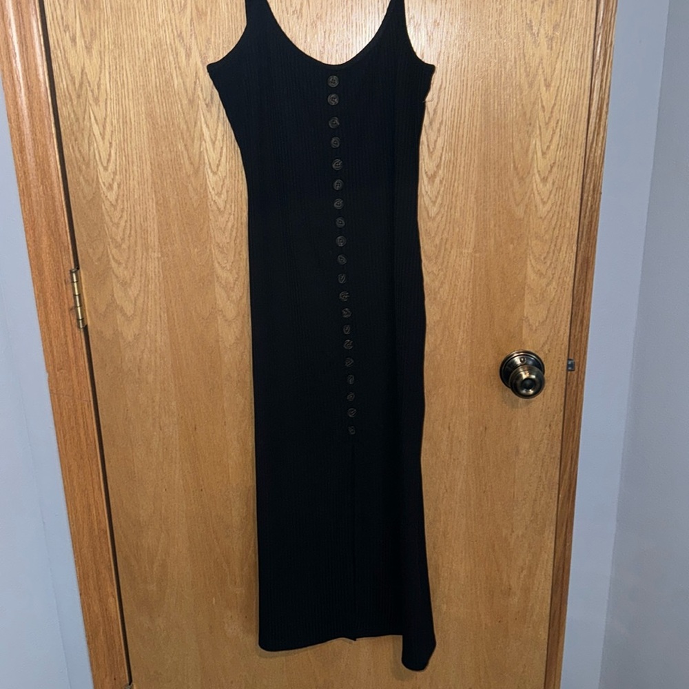 Vici midi button down black body con dress